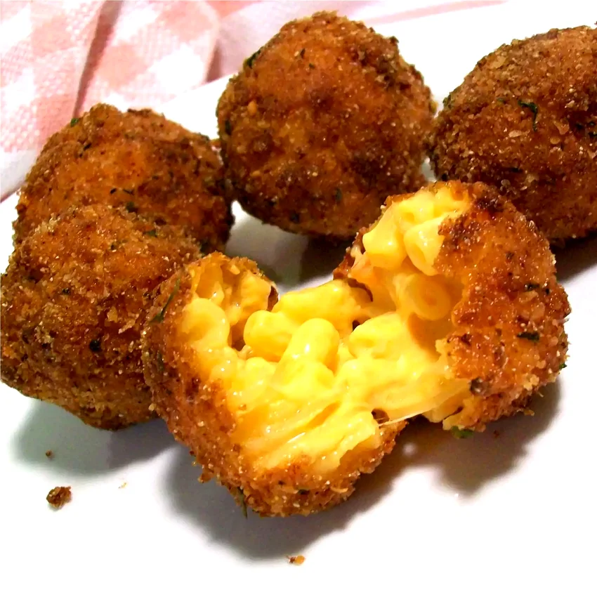 15 Homemade Cheesecake Factory Recipe Copycat Favorites Fried Mac and Cheese Balls