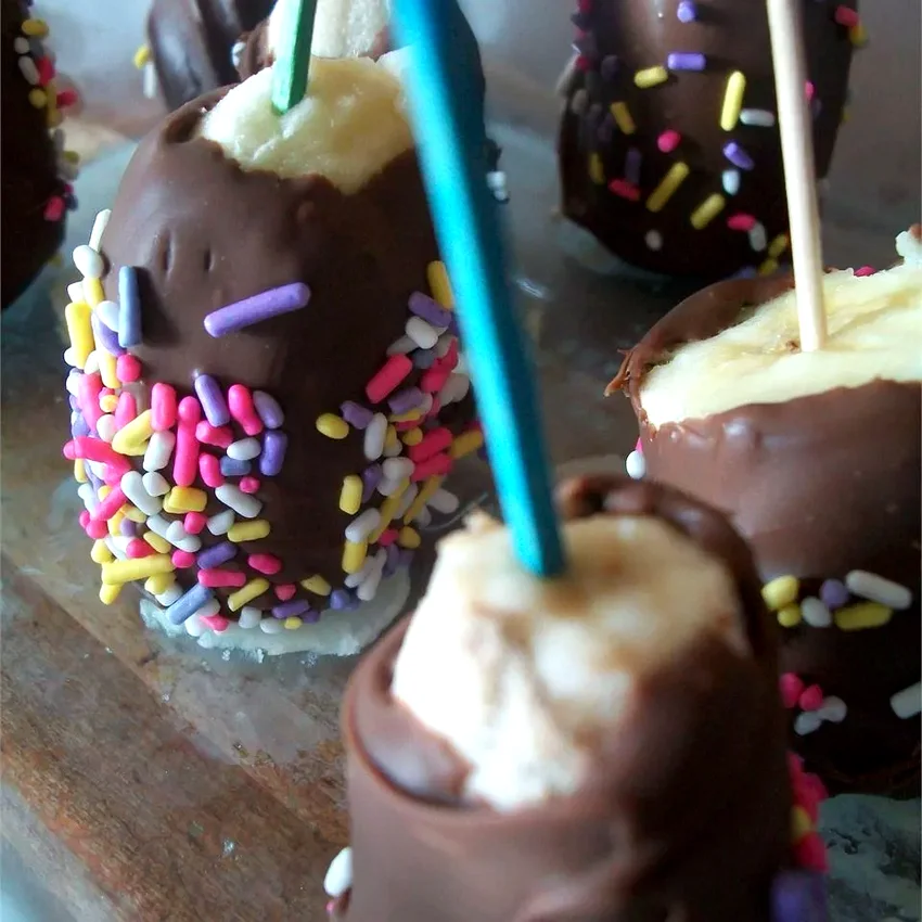 15 Delicious And Easy Recipes For Kids Birthday Celebrations Frozen Bananas