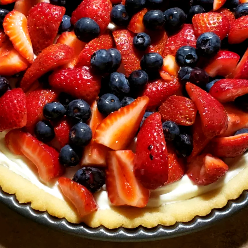 24 Amazing Marshmallow Treats Beyond Classic S'Mores Fruit Pizza
