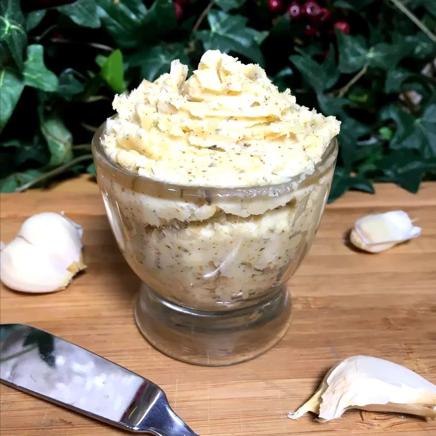 11 Flavored Butter Recipes That Transform Ordinary Meals Garlic Butter