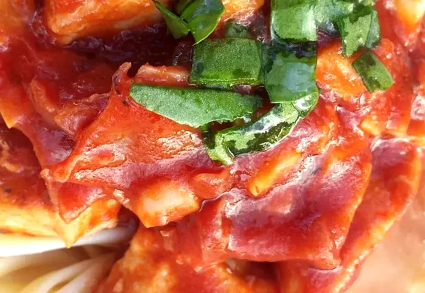 17 Delicious Chicken and Tomato Recipe Ideas Garlic Chicken Linguine