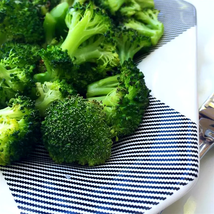 50 Simple Recipes Perfect for College Student Cooking Garlic Roasted Broccoli