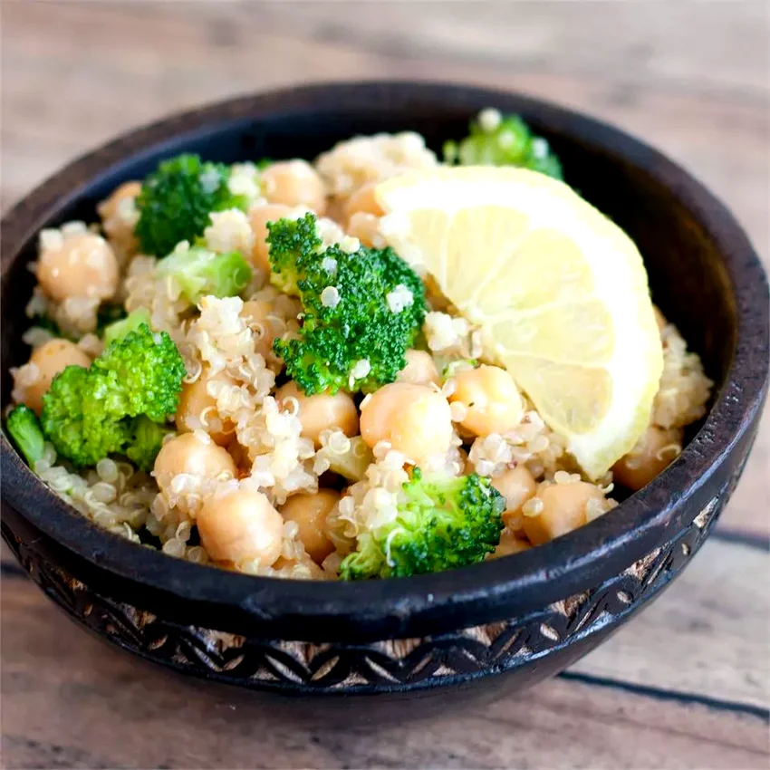 Garlicky Quinoa and Garbanzo Bean Salad
