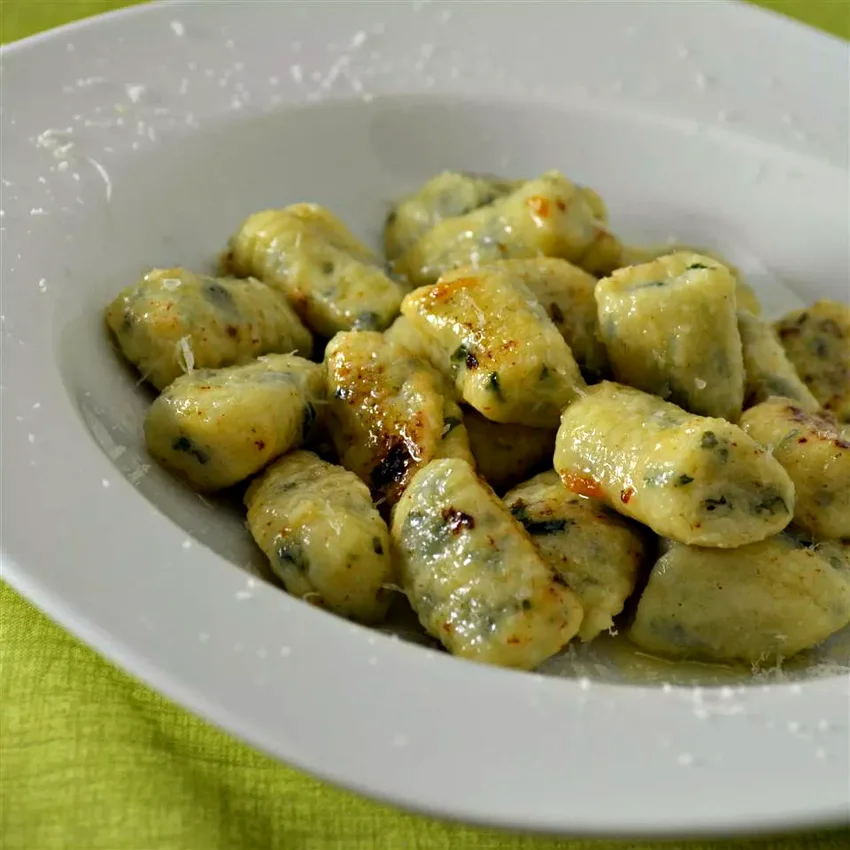 23 Incredibly Rich Ricotta Pasta Dishes Gnudi (Ricotta Gnocchi)