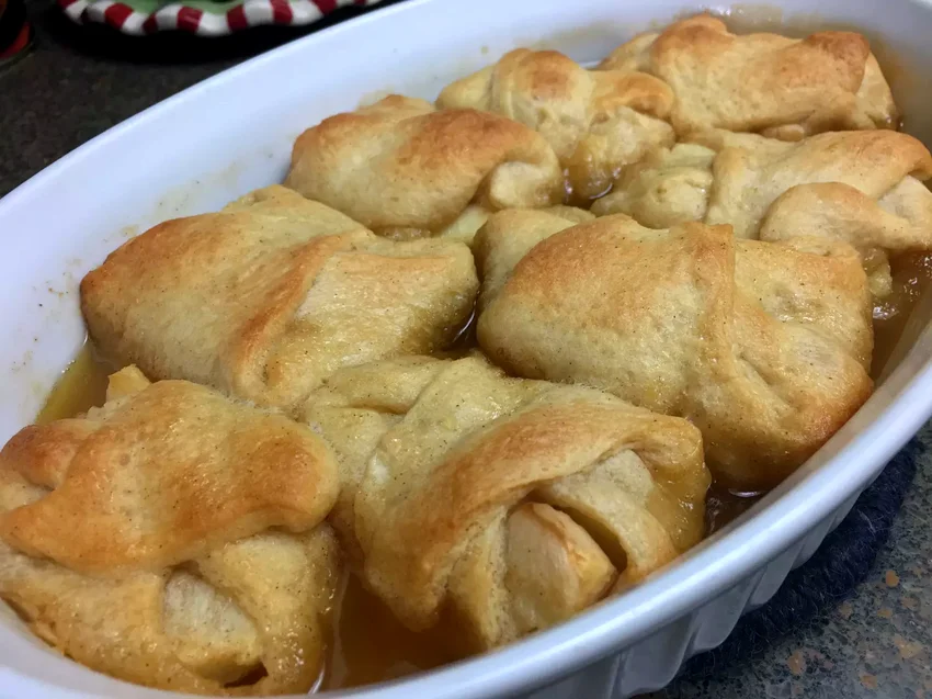 15 Simple Crescent Roll Desserts You Can Make Tonight Grandma