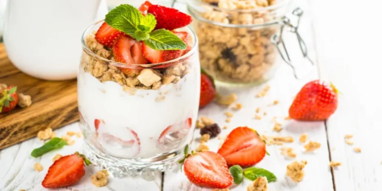 Greek Yogurt Parfait: A High-Protein Breakfast Delight