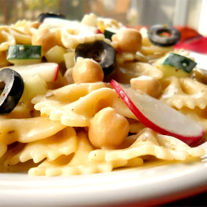 50 Make-Ahead Cold Lunch Recipes Perfect for Work Days Greek-alicious Pasta Salad