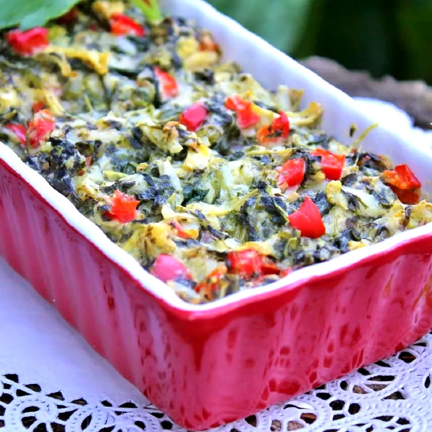 30 Simple Holiday Dinner Menu Ideas for Christmas Holiday Hot Spinach Dip