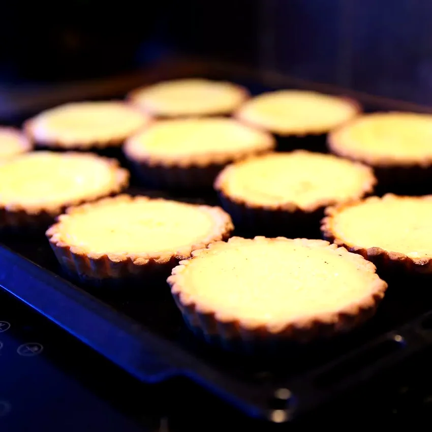 Hong Kong Style Egg Tarts