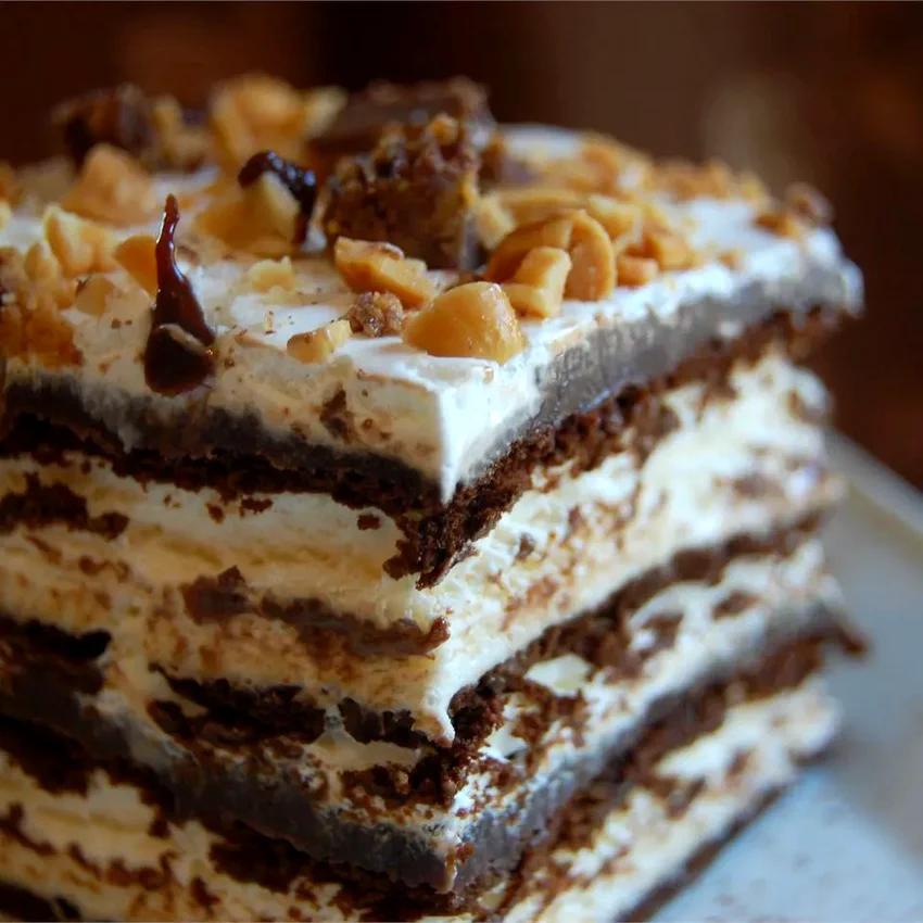 40 Peanut Butter Chocolate Treats That Are Simply Amazing Hot Fudge Ice Cream Bar Dessert