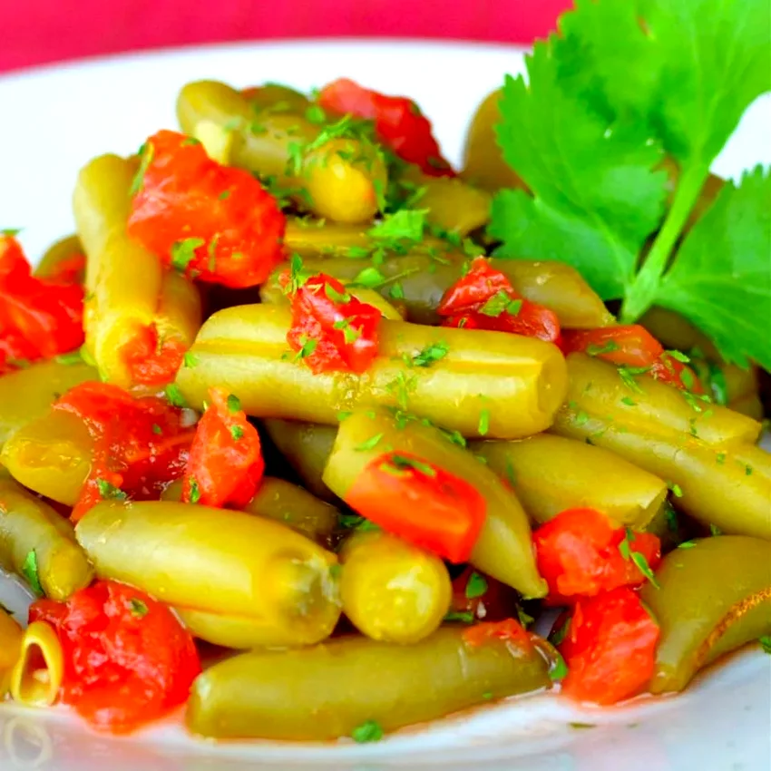 30 Ways to Make Canned Green Beans Actually Delicious Hot and Spicy Green Beans with Tomato