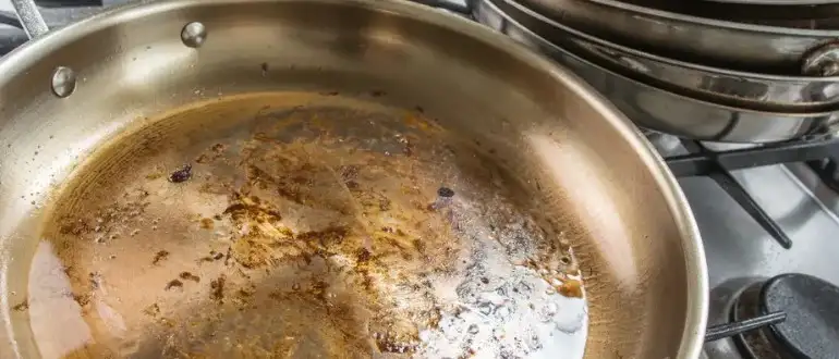 How To Clean The Burned Surface Of Calphalon Pans