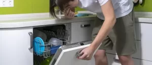 How To Get Burnt Plastic Smell Out Of Dishwasher