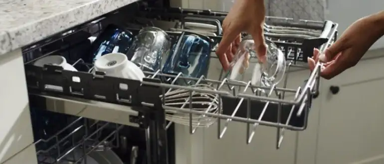 How To Get Burnt Plastic Smell Out Of The Dishwasher - 3 Simplest Methods