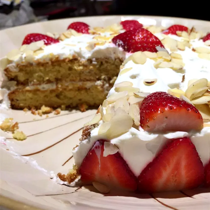 Hungarian Flourless Hazelnut Cake
