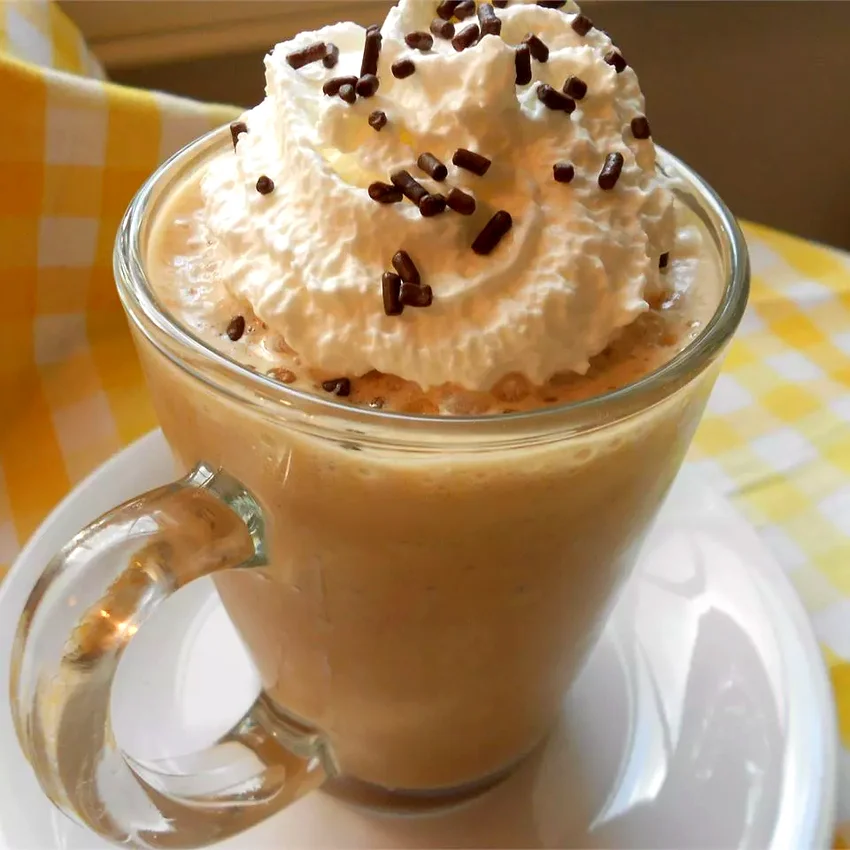 39 Coffeehouse Favorites and Snacks You Can Make at Home Iced Mochas