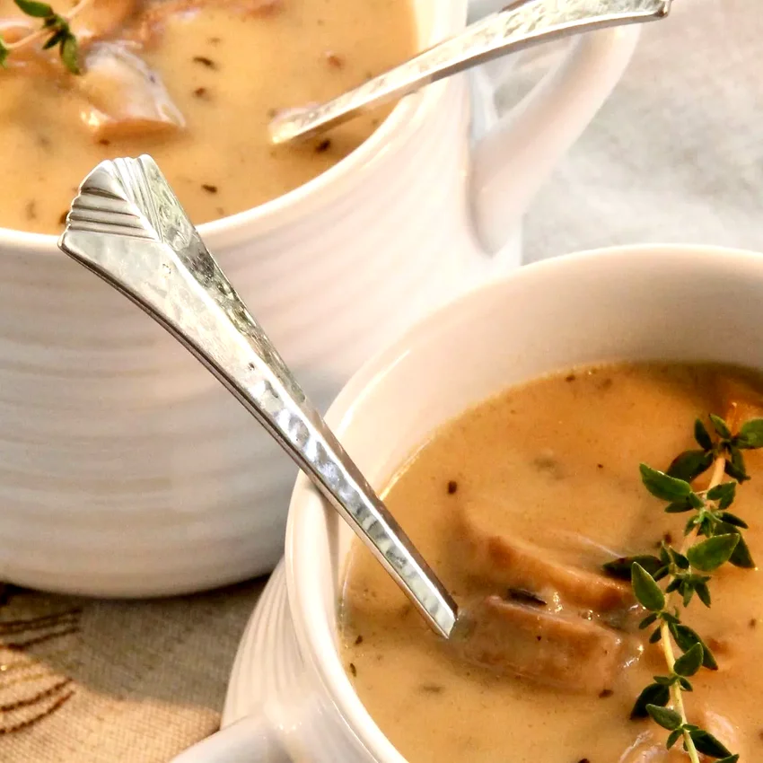 30 Dishes for Rich Mushroom Lovers Instant Pot® Creamy Mushroom Soup