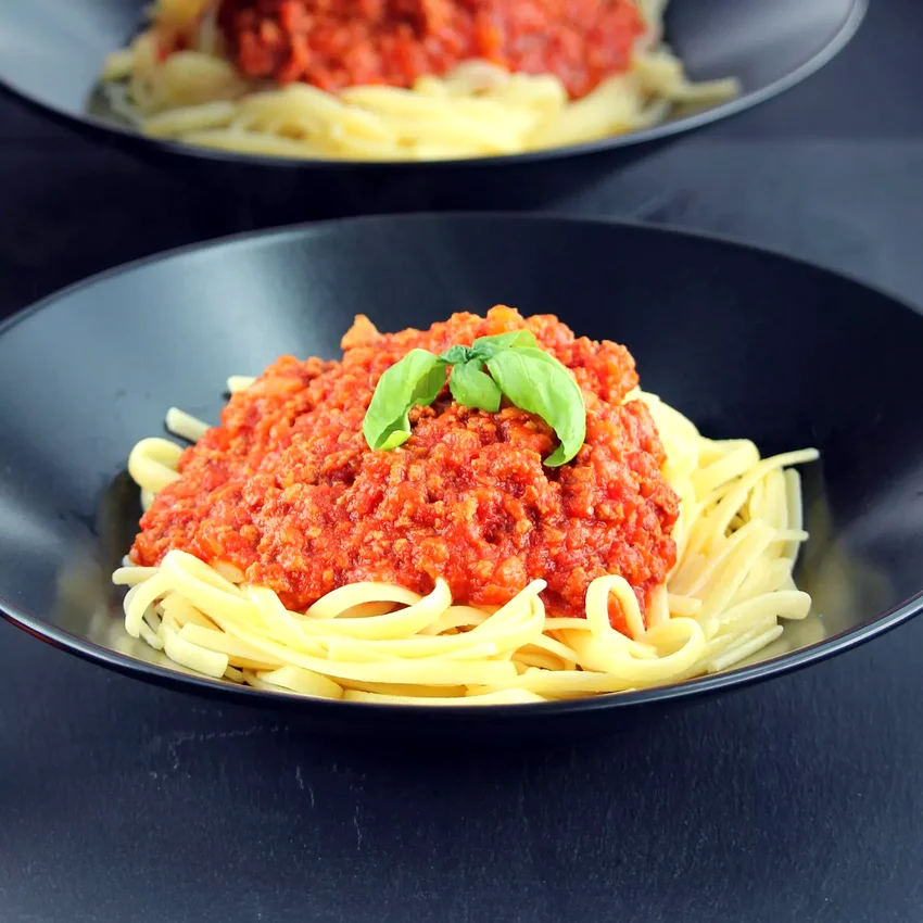16 Pressure Cooker Ground Beef Meals for Busy Weeknights Instant Pot Tomato and Beef Sauce