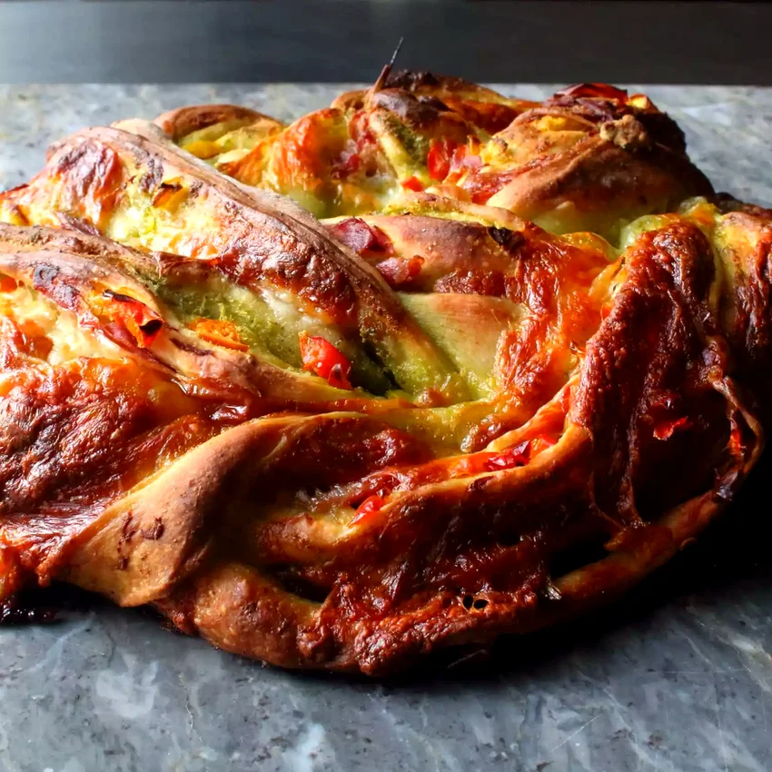 30 Crowd-Pleasing Party Appetizers Your Guests Adore Italian Party Bread