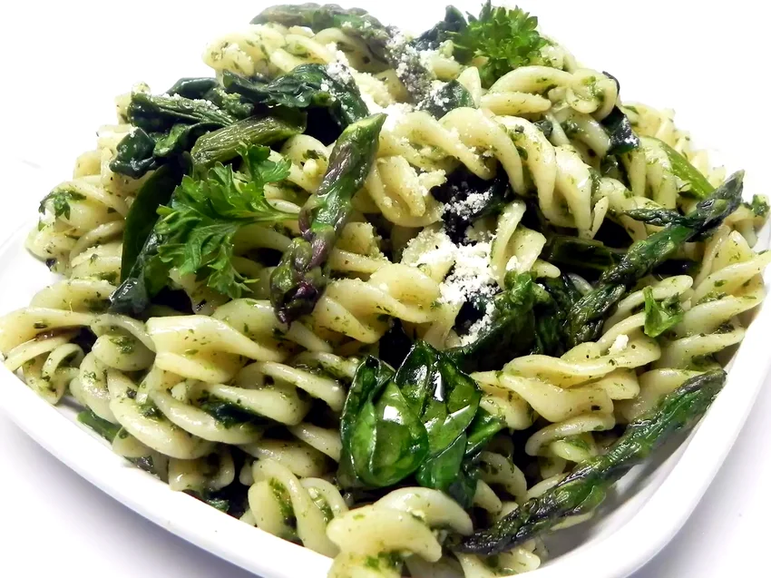Italian Vegetable Fusilli with Basil Mint Pesto