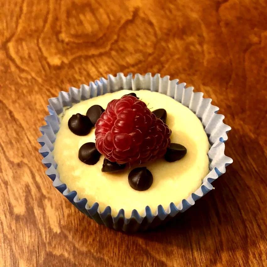 15 Low-Carb Snacks That Crush Your Hunger Cravings Keto Cheesecake Cupcakes