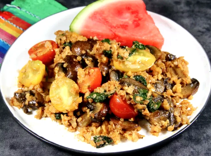 27 Best Recipes Featuring Spinach and Mushroom Combinations Keto Creamy Spinach, Mushroom, and Tomato Risotto