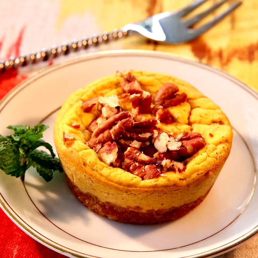 12 Bite-Sized Cheesecakes Packed With Amazing Flavors Keto Mini Pumpkin-Pecan Cheesecakes