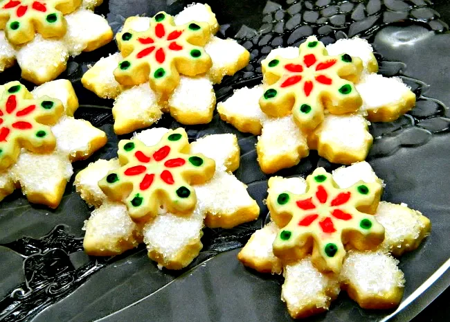 13 Creative Christmas Cookie Decorating Ideas for the Holidays Layer Up