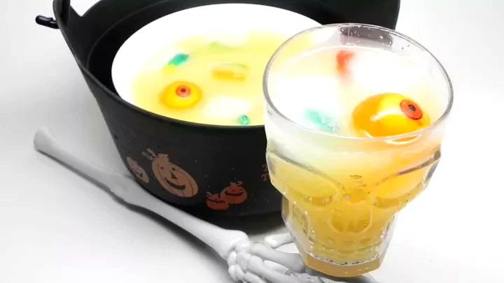12 Tropical Coconut Rum Cocktails for Poolside Relaxation Linda