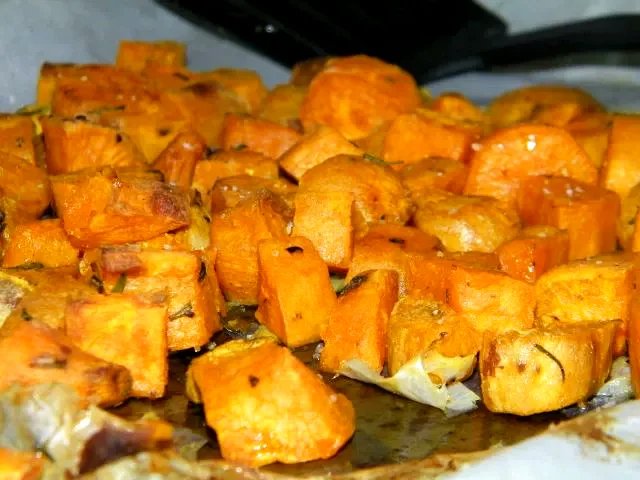 Low-Cal Roasted Sweet Potato Bites