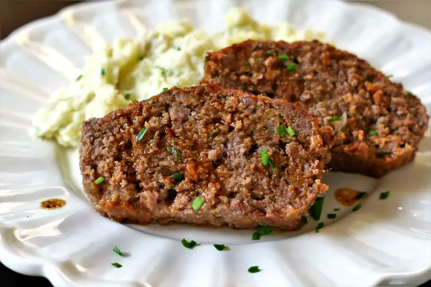 14 Quick Low-Carb Ground Beef Meals for Busy Families Low-Carb Meatloaf with Pork Rinds