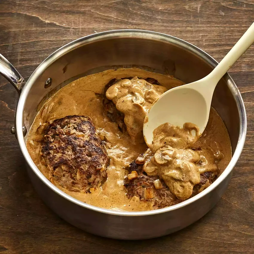 14 Quick Low-Carb Ground Beef Meals for Busy Families Low-Carb Salisbury Steak