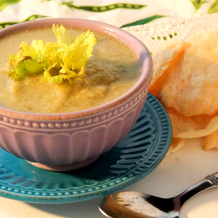 Low-Fat Cream of Celery Soup