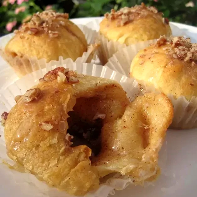15 Simple Crescent Roll Desserts You Can Make Tonight Magic Marshmallow Puffs