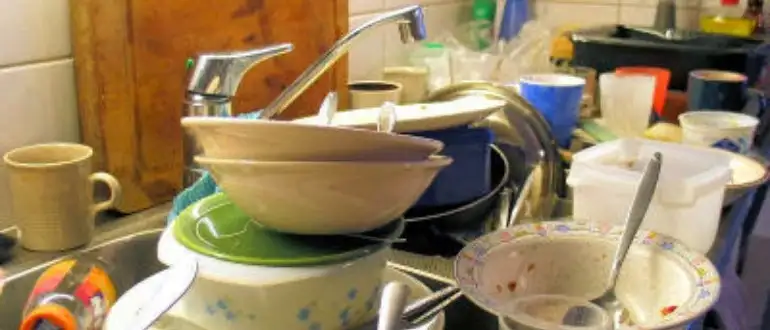 Make Sure You Don’t Wash Too Many Dishes At A Time