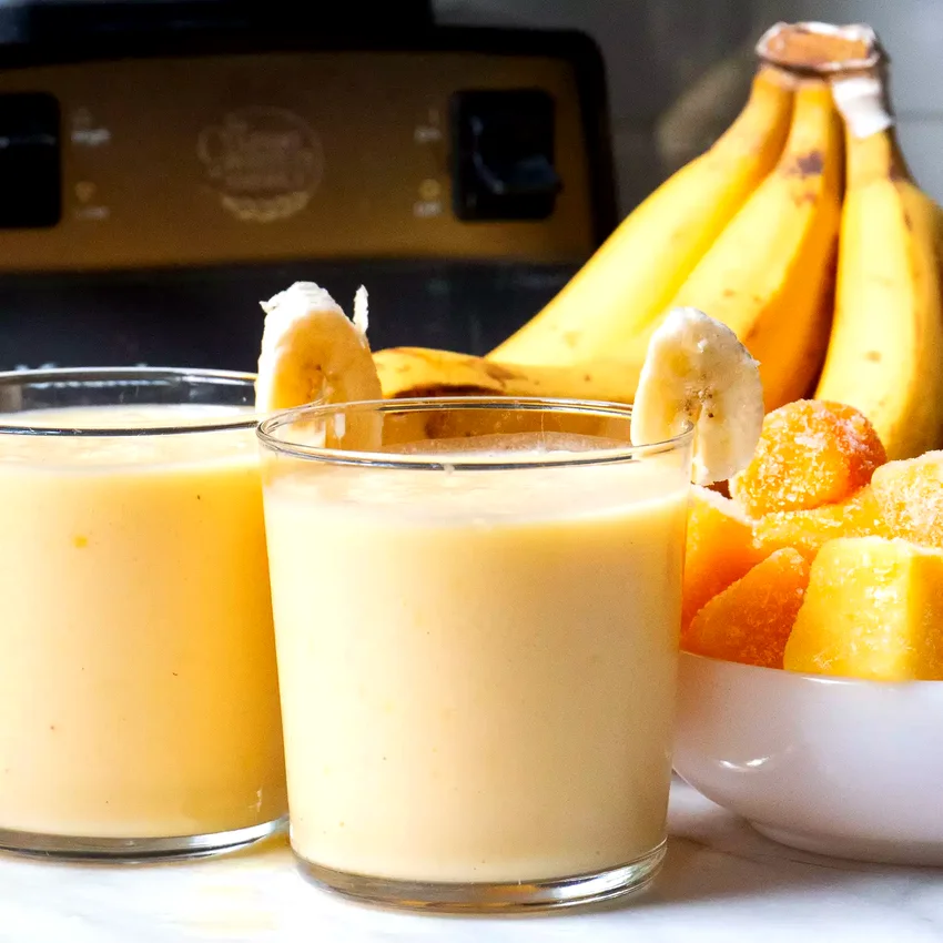 39 Coffeehouse Favorites and Snacks You Can Make at Home Mango-Banana Smoothie