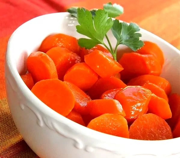 30 Simple Christmas Side Dishes That Won't Stress You Out Maple Glazed Carrots