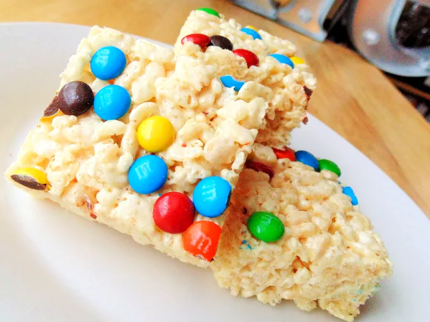 25 Amazing Cookie Bar Recipes That Everyone Will Love Marshmallow Treats