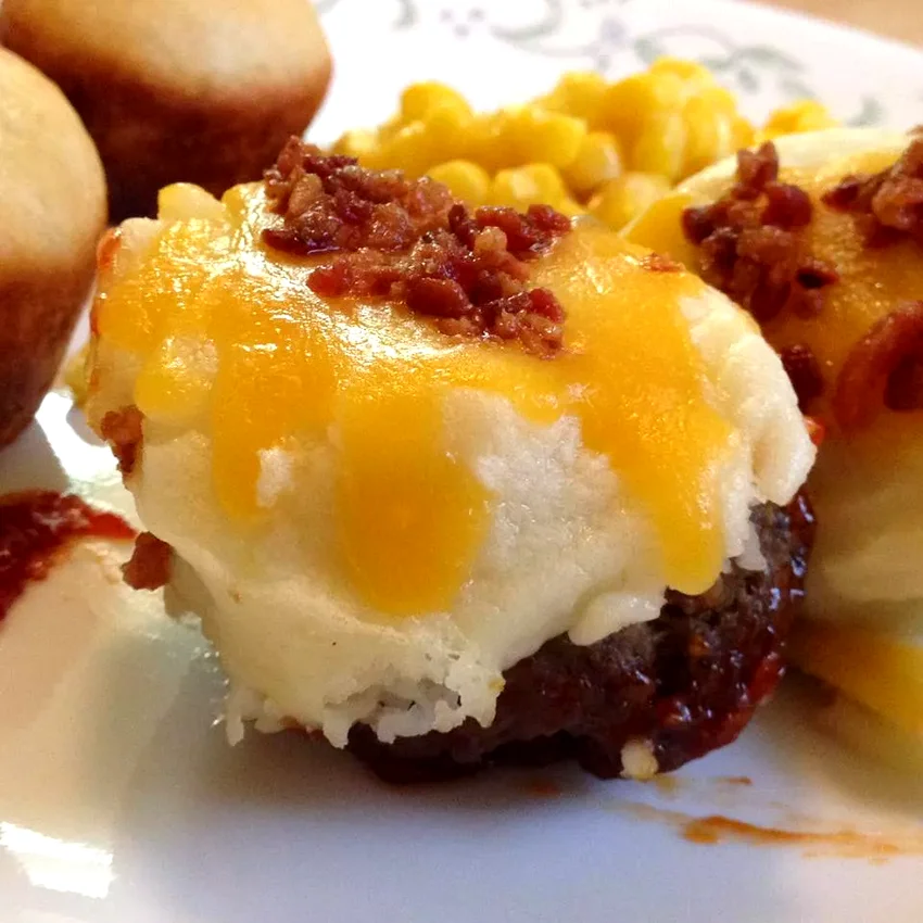 10 Easy Muffin Tin Meals That Kids Will Actually Eat Meatloaf Cupcakes