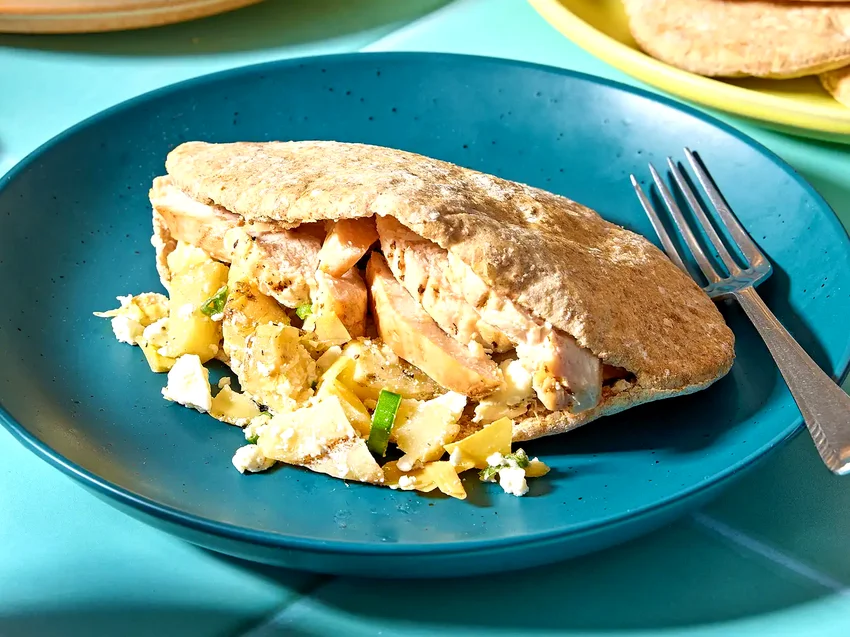 30 Heat-Free Summer Dishes to Beat the Hot Weather Mediterranean Chicken Pitas