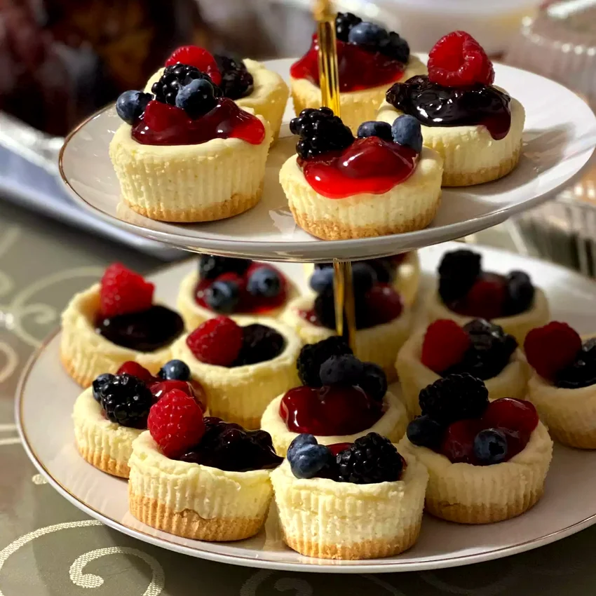 15 Elegant Desserts That Are Surprisingly Simple to Make Mini Cheesecakes I