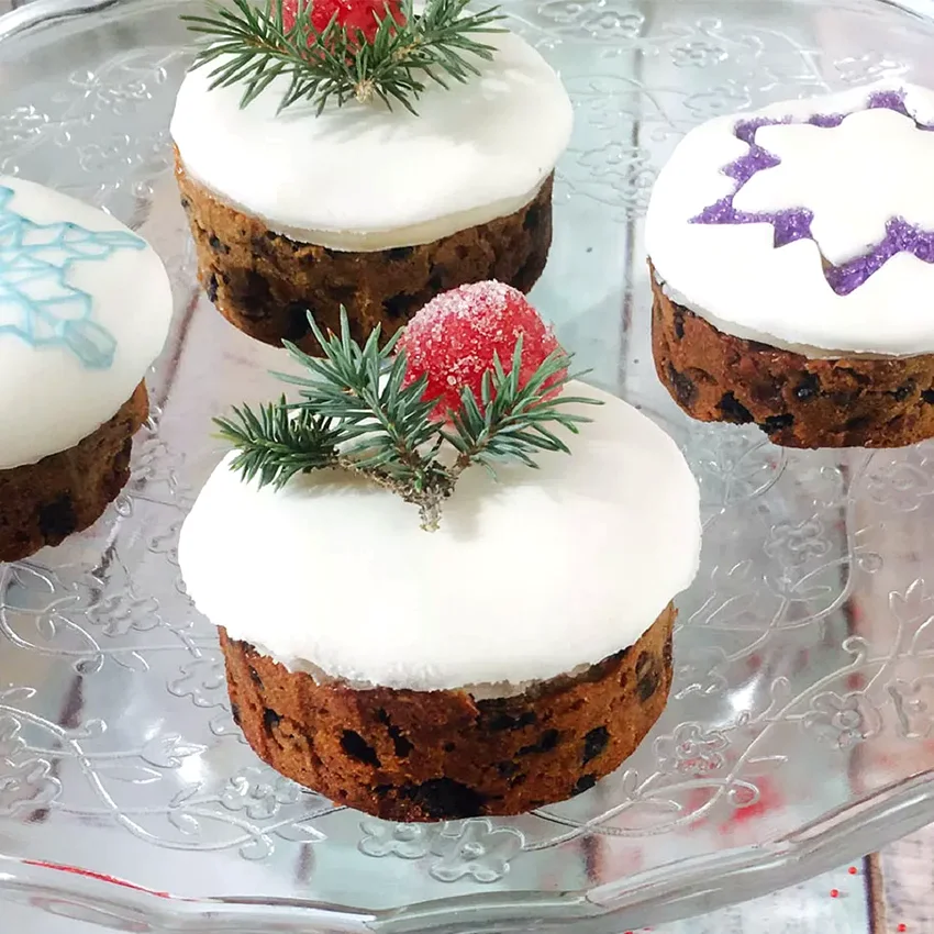 Mini Christmas Cakes