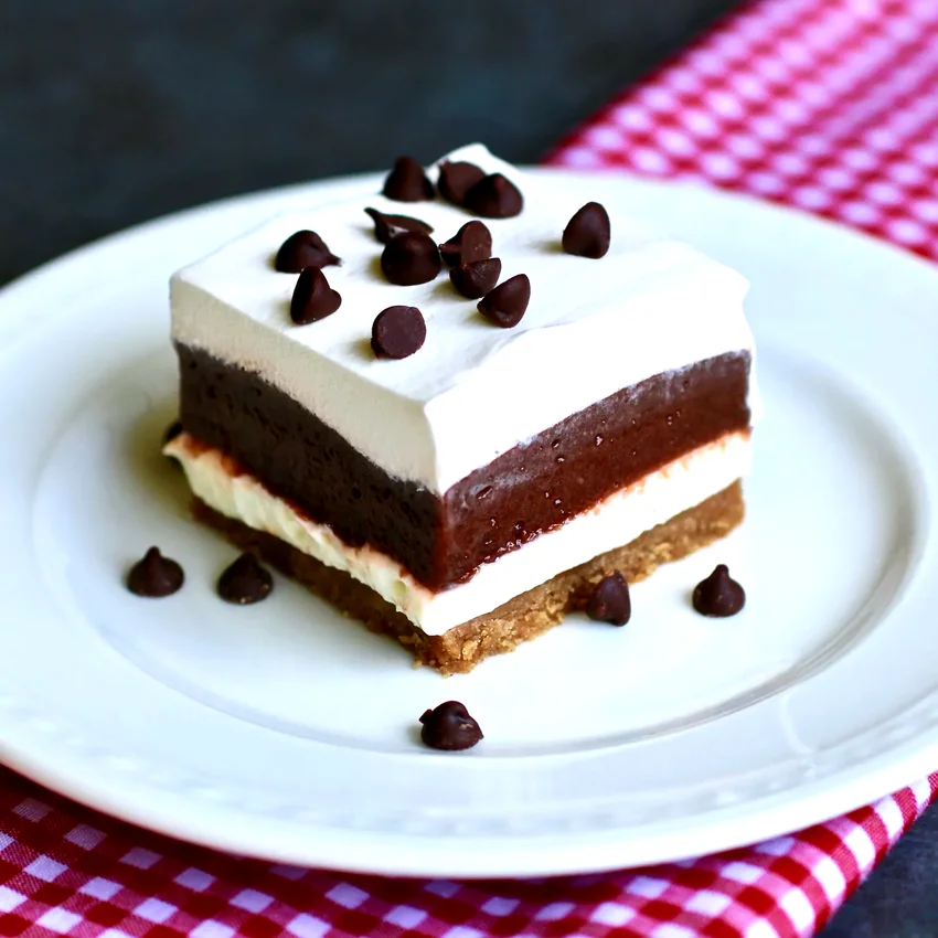 43 Timeless American Dessert Recipes for Every Generation Mississippi Mud Pie I