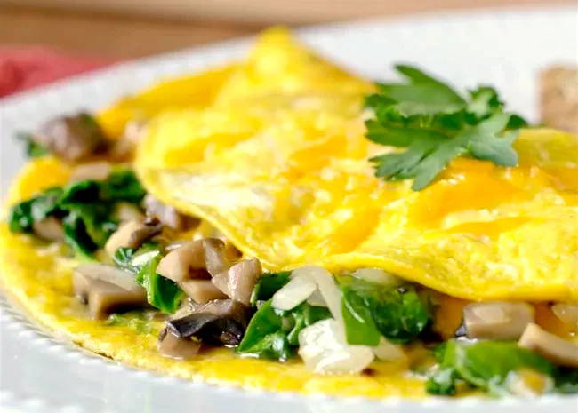27 Best Recipes Featuring Spinach and Mushroom Combinations Mushroom Spinach Omelet