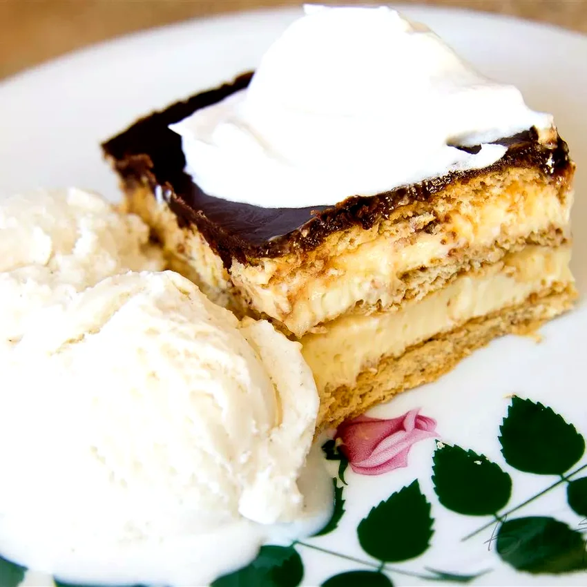 No Bake Chocolate Eclair Cake