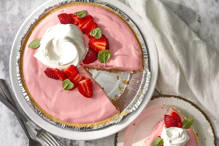 17 Strawberry Cheesecake Treats for Dessert Lovers No-Bake Strawberry Cheesecake