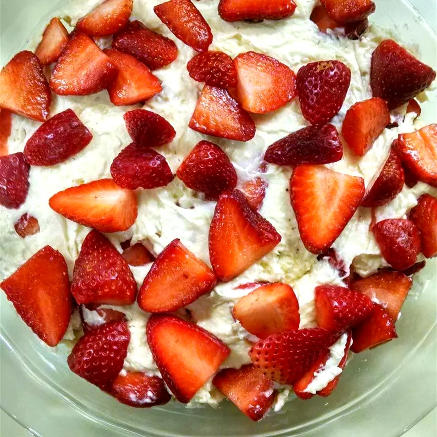 17 Strawberry Cheesecake Treats for Dessert Lovers No-Bake Sugar Free Strawberry Cheesecake
