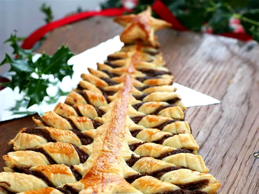 Nutella Pastry Christmas Tree