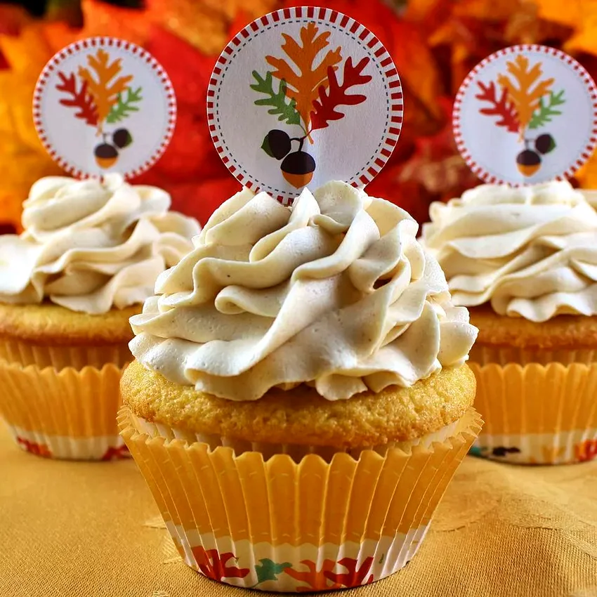23 Holiday Cupcake Recipes Perfect for Thanksgiving Day Nutmeg Cake