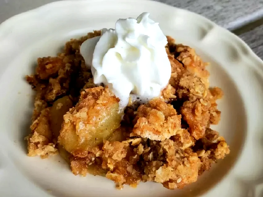 Top 10 Amazing Apple Crisp Recipes You Need to Try Oatmeal Cookie Apple Crisp